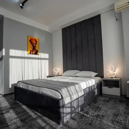 Cristal Hotel 3*